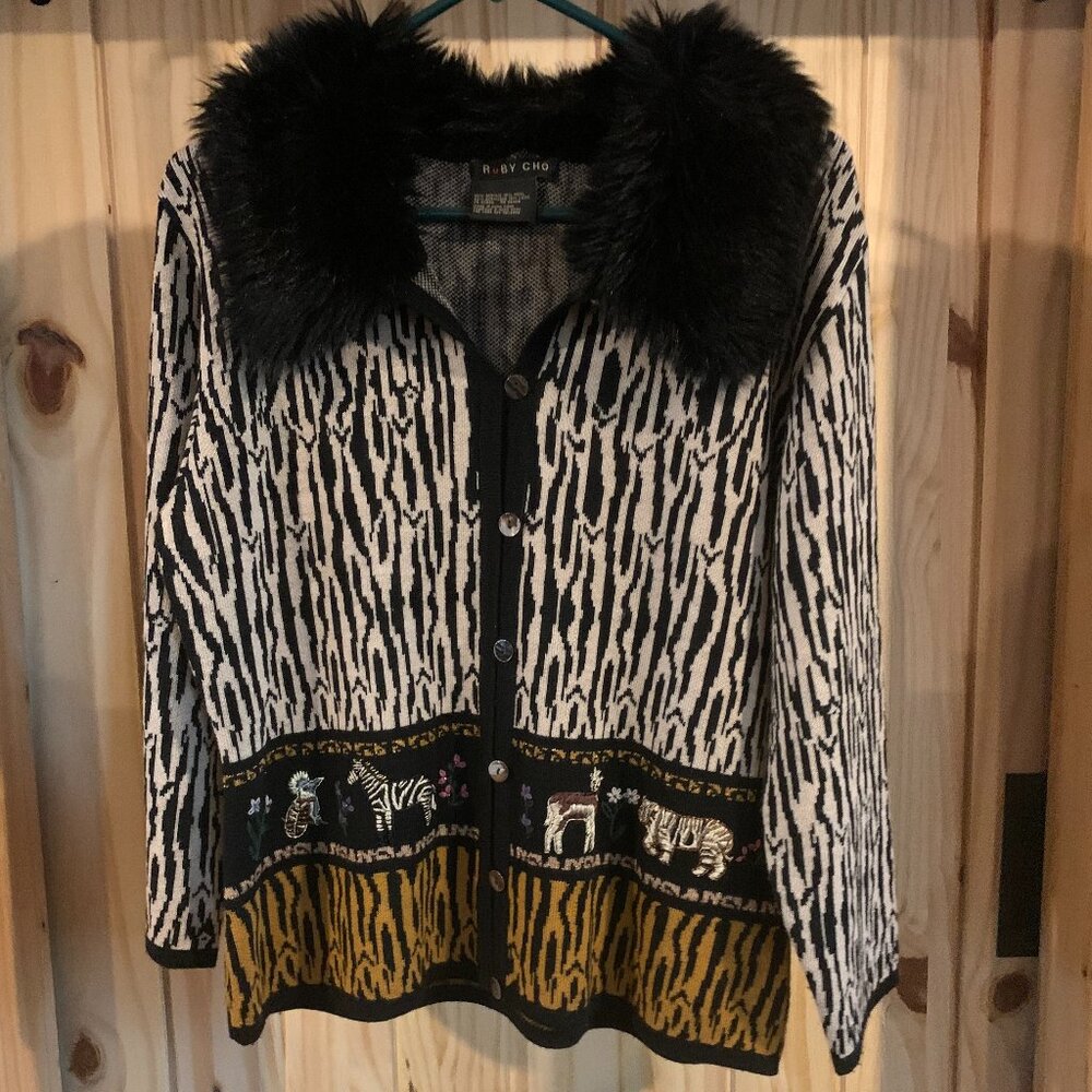 VTG Ruby Cho Animal Print Wool Cardigan w/Detachable Collar Button Front.